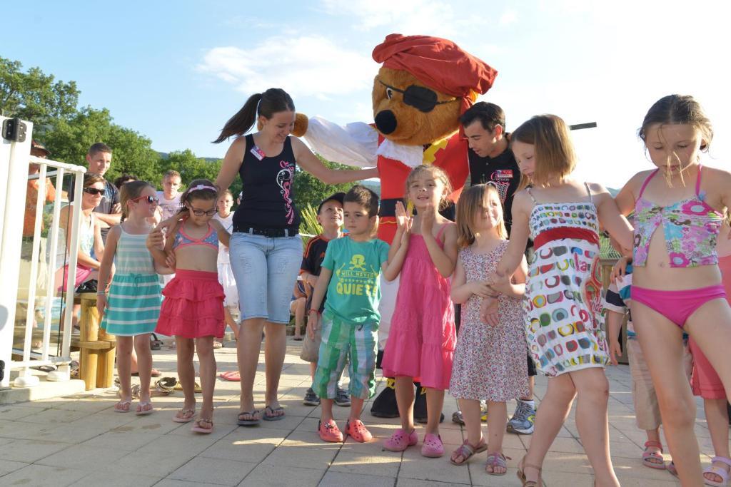 Camping Des Alberes Laroque-des-Alberes Bagian luar foto